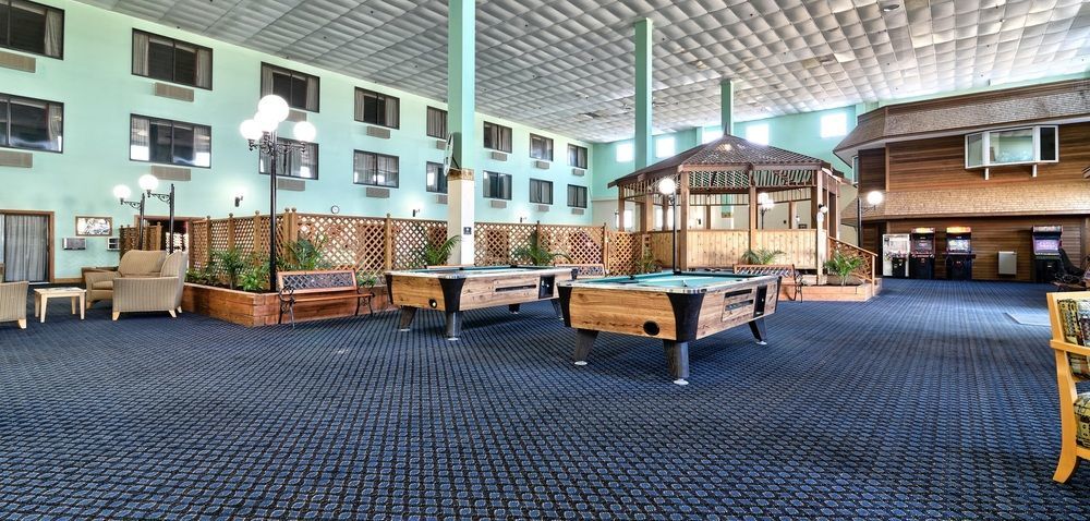 Katahdin Inn & Suites Millinocket Exterior photo